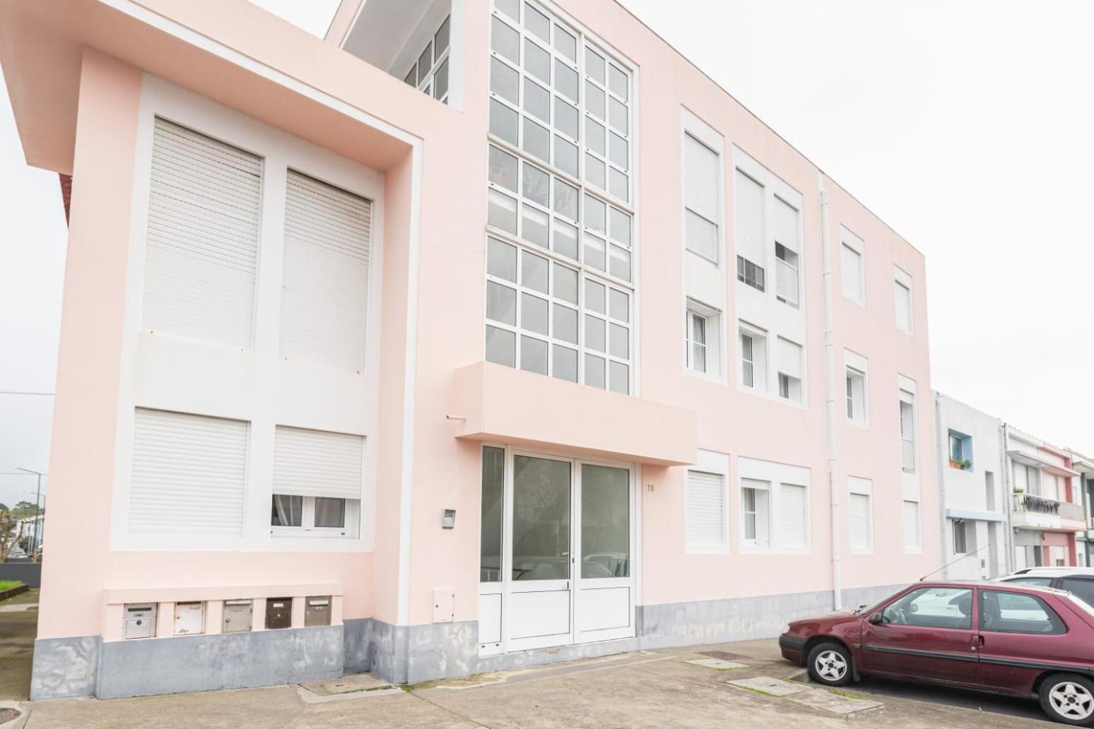Family Friendly Azorean Apartment Ponta Delgada Dış mekan fotoğraf